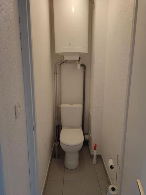 Charmant 2 Pieces A Aubenas 2Etoiles Apartment Luaran gambar